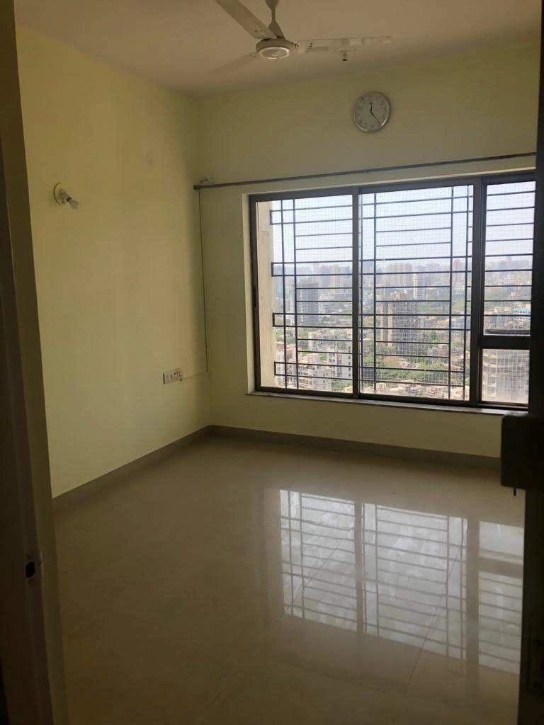 2 BHK Flat for Rent in Raheja Tipco Heights, Malad East